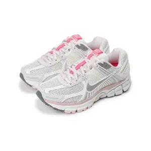 [나이키]나이키 W 줌 보메로 5 포톤 더스트 메탈릭 실버 FN3695-001