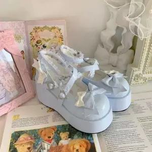 여성 4컬러 유광 러블리 프릴리본 통굽 메리제인슈즈