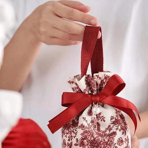1/5/10Pcs 레드 플라워 웨딩 캔디 천 가방 고급 기념품 약혼 또는 발렌타인 데이 선물 포장