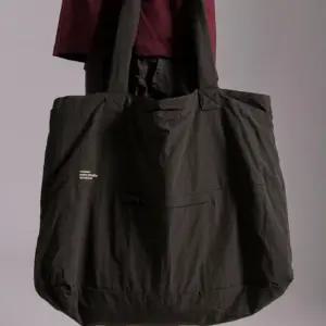 베이직 데일리 보부상 빅포켓 수납력 좋은 나일론 대용량 토트 숄더 빅백 남학생가방