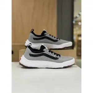 반스 남여공용 VR3 울트라레인지 VN0A4BXBKAQ 스니커즈