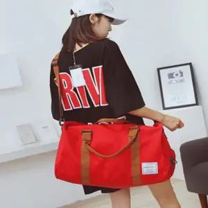 남녀공용 4컬러 수납력 좋은 스츠 더플백 여행가방 가을코디룩 간절기룩 데일리룩맨투맨