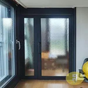 65번 비대칭양개스윙중문 블랙 아쿠아강화유리