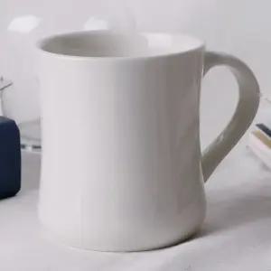 마테라 카페 아웃백 머그컵 백색 머그잔 커피 도자기 물컵