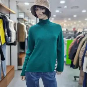 베네통/애플아울렛/홀가먼트 터틀넥 니트/BAKP59361