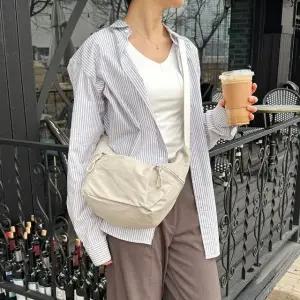 반달 크로스백1 (WFJ65E3)