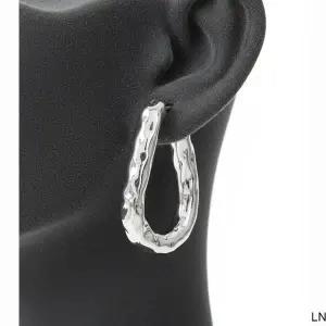 JIL SANDER 여성 실버 후프 이어링 귀걸이