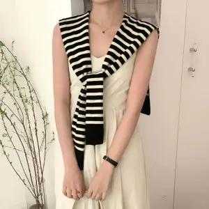 (쓰러담아) 스트라이프 어깨 숄 가디건 레이어드 숄더 어깨숄