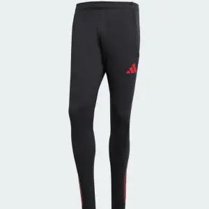 리버풀 FC 티로 25 컴피티션 트레이닝 팬츠 JV6566