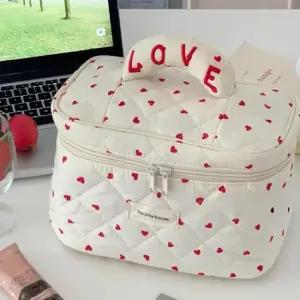 파우치 화장품 손잡이 패브릭 가방 레드 브러쉬 하트 벽걸이tv켓 티비벽걸이켓 모니터켓