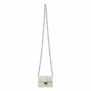 [하프클럽/반에이크]미니체인가방_VB2ZAHQ307Z