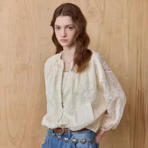 [MAXZA] 페이즐리 자수 레이스 블루종 점퍼