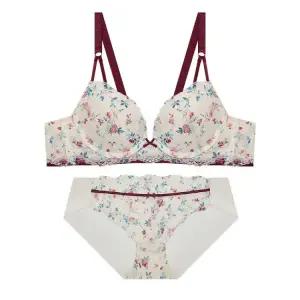 [롯데백화점]엘르이너웨어 솔리드 테이핑 블라썸 브라햄팬티세트(EEWBR942EEWBP942CRM)