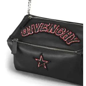 [지방시]판도라 체인 미니백 30481637