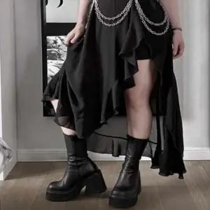 인기상품 여성 시크블랙 플랫 미들 핏 레이스업 앵클 워커부츠 [WFL7D6P_260109]