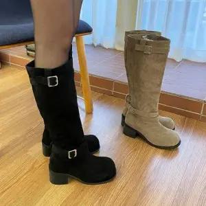 롱숏폴드스웨이드부츠 투웨이 통굽 벨트 미들 하프 부츠 부츠 롱부츠 여성 레인부츠 털부츠 롱부츠 겨울 하