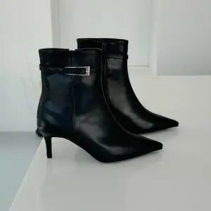 여성구두 가을 겨울 봄신발 신상 부츠힐 봄여자신발 (WFKI2V3)