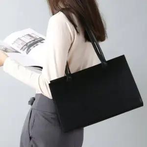 여성 넉넉한 사이즈 각잡힌 스퀘어 디자인 숄더백 여자크로스가방가방 레더크로스백