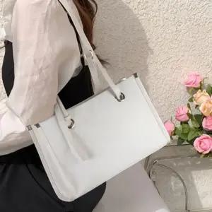 무지 캔버스 바디 깔끔한 디자인 스퀘어 숄더백 여자크로스가방가방 레더크로스백