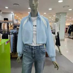 시슬리/애플아울렛/하이디 저지 크롭 점퍼 SAJP05311