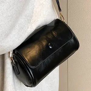 G.L.S 레더 크로스백 원통 블랙숄더백