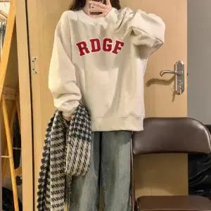 넉넉한 오버핏 영문 레터링 얇은 긴팔티 URD239 긴팔 티숙 니트 맨투맨 겨울신상 여성 긴팔티 나시 신상 남