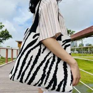 컬러 니트 숄더백 패션 가방 대학생 직장인 데일리백 WAEAC6F