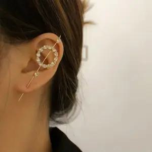 큐빅 크롤러 후크 귀걸이 여성 패션 악세서리 (WFKBOIP)