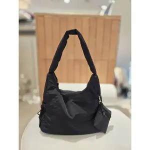 [러브앤쇼](광주신세계)패딩 미니 가방 GCFMGBG02