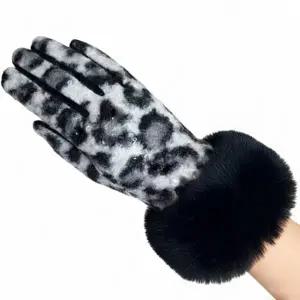 클래식 레오파드 뽀글이 양털 호피 퍼 스마트터치 장갑 블랙