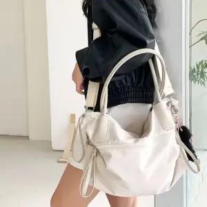 빅 숄더크로스 여성 큰가방 가방 아이보리 (WFKI7AC)