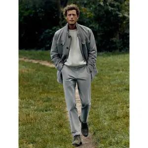 [롯데백화점]올젠 하이넥 포켓 스웨이드 스웨이드 점퍼 ZOF4LJ1303