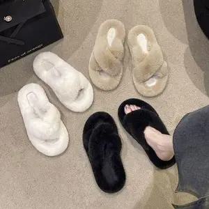 여성 겨울 두줄 X자 스트랩 풍성 퍼 실내화 털 슬리퍼 WCFD26F