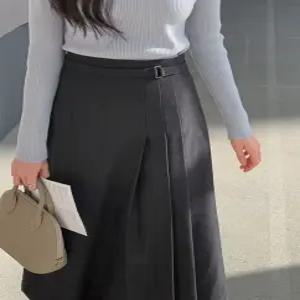 르엔느 벨트 플리츠 롱스커트