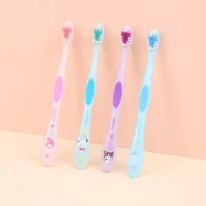 [텐바이텐]산리오 캐릭터 더블 논슬립 컬러 칫솔 어린이 유치원 초등학교