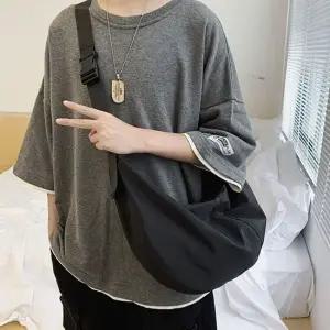 반달 포인트 생황방수 베이직 심플 남여공용 크로스백