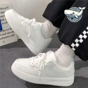 [오노마] ONM 여성 발편한 흰색 운동화 데일리 심플 인솔신발 32098645)