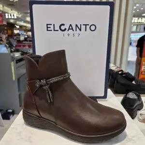 [엘칸토]엘칸토 HC06 여성 소가죽 몰드 컴포트큐빅끈 앵클부츠 3.5cm털기모 LCWA27U513 (41108477)