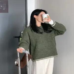 울 그린밀크티 배색 루즈핏 니트 (2color)