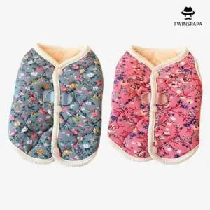 트윈스파파 잔꽃 패턴 퀼팅 털 강아지 방한 조끼(P0000UBO/2컬러)