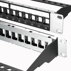 Jadaol 19인치 1U 차폐 블랭크 패치 패널 Cat6/Cat6a용 24포트 랙 마운트 키스톤 HDMI Coax 파이버 및