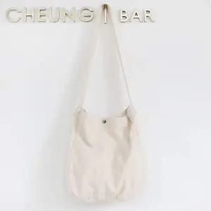 빅 숄더백 아이보리 크로스백 가방 빅백 대용량가방 대용량숄더백