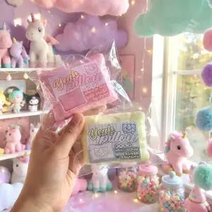 고양이 베개 말랑이 asmr 핑크 화이트 쫀쫀 폭신 스퀴시 촉감 슬로라이징