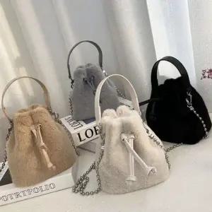 퍼 밍크 버킷 토트 크로스백 겨울 데일리백 22 WFLRTLY