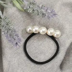 엔젤슈슈 단아한 진주 머리끈 짱짱한 검정 헤어끈 방울큐빅머리끈 방울큐빅슈슈