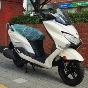 스즈키 버그만 스트리트 125EX 럭셔리 스쿠터 / 고효율연비 pcx125 엔맥스125