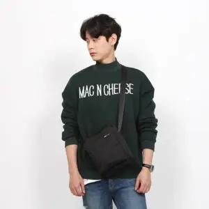 [셀러허브]남자 미니멀리즘 캐쥬얼 검정 클래식 크로스백 (S12157255)