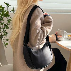 프롬헤븐 미나레 데일리 하프문 반달 크로스백