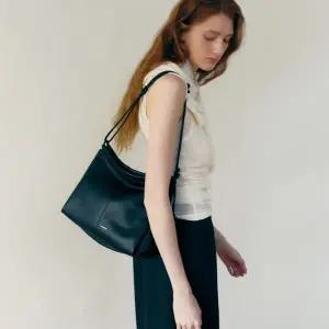 [롯데백화점]조이그라이슨 클라우드 숄더백 LW5SD2180_10