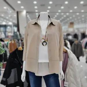 [벨라디터치]셔츠형 블라우스 V3E1BL25_GN